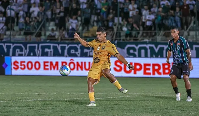 Alvariño en su nuevo club. (Captura)