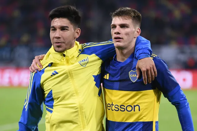 Pol Fernández y Zenón, en el último triunfo de Boca. (Getty)