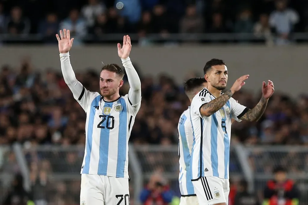 Leandro Paredes y Alexis Mac Allister en la Selección Argentina 8Getty Images)