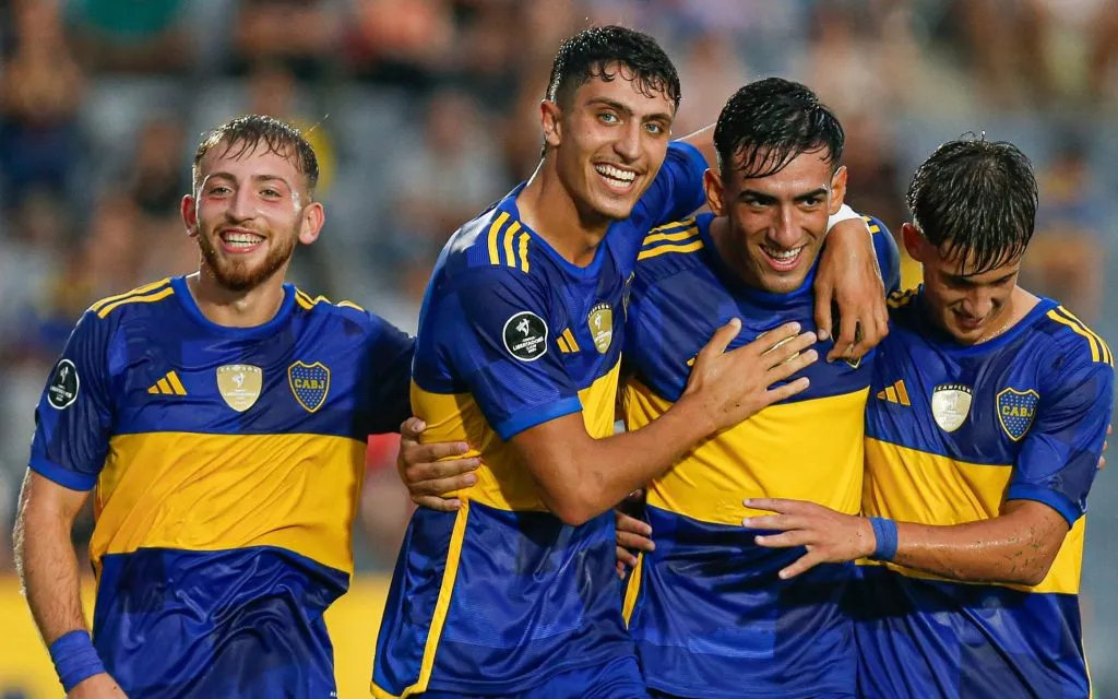 Mendia junto a Di Lollo. (Boca Oficial)