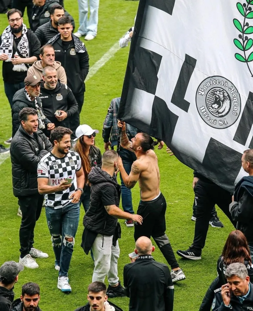 El festejo de Sebastián Pérez tras salvarse del descenso en Portugal