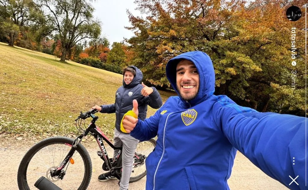 Salvio subió una foto con la campera de Boca.