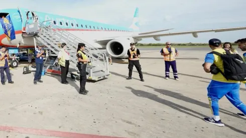 Problemas en el viaje de Boca hacia Asunción. Foto: Prensa CABJ