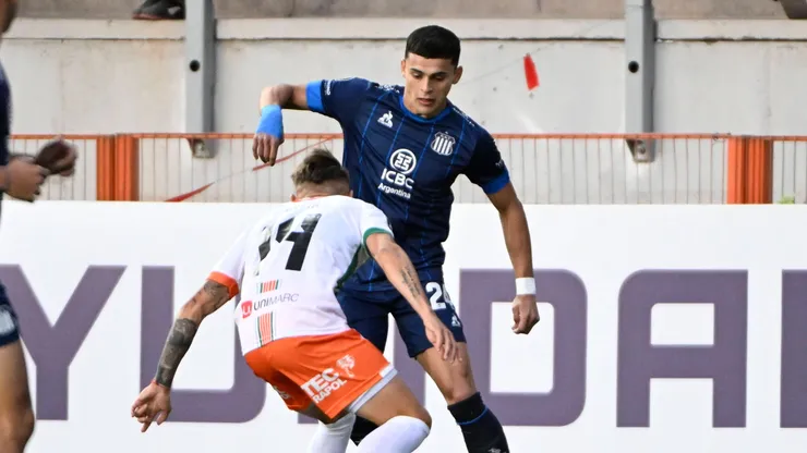Varios clubes interesados en Sosa.