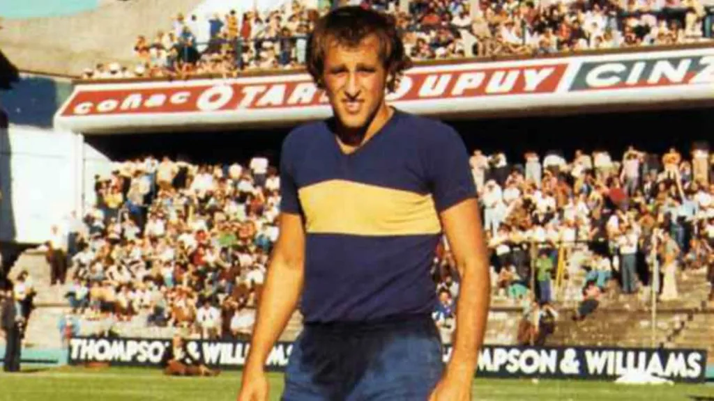 Roberto Mouzo es el jugador con más partidos en la historia de Boca. (Archivo)
