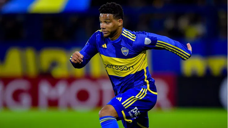Frank Fabra se retiró de los entrenamientos de Boca