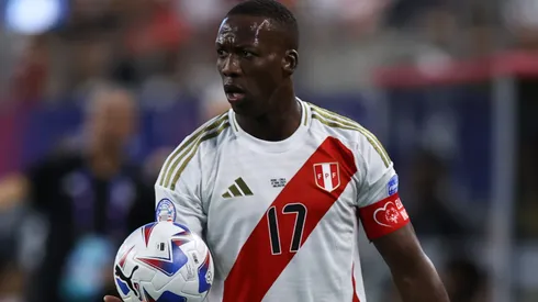 Advíncula se lesionó en el primer partido de la Copa América.