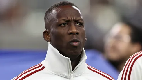 El mensaje de Luis Advíncula tras la lesión.