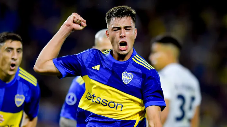 Boca podría vender a Aaron Anselmino al Chelsea.