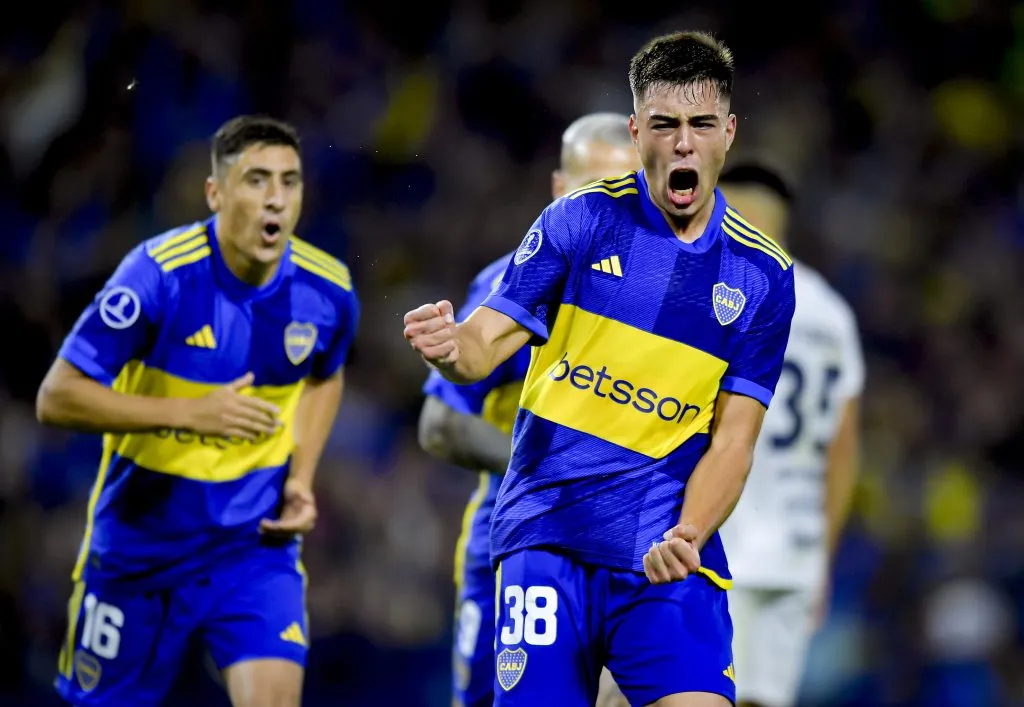 Vienen por Aaron Anselmino. ¿Y Boca por Almada? (Getty)