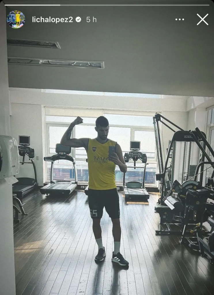 Lisandro López, entrenando con la camiseta de Boca.