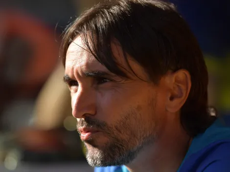 Diferencias en el mercado: los 2 pedidos de Diego Martínez que aún no aceptó Riquelme