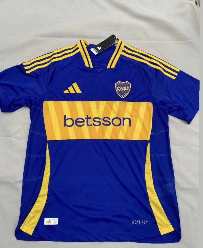 El frente de la nueva camiseta de Boca.