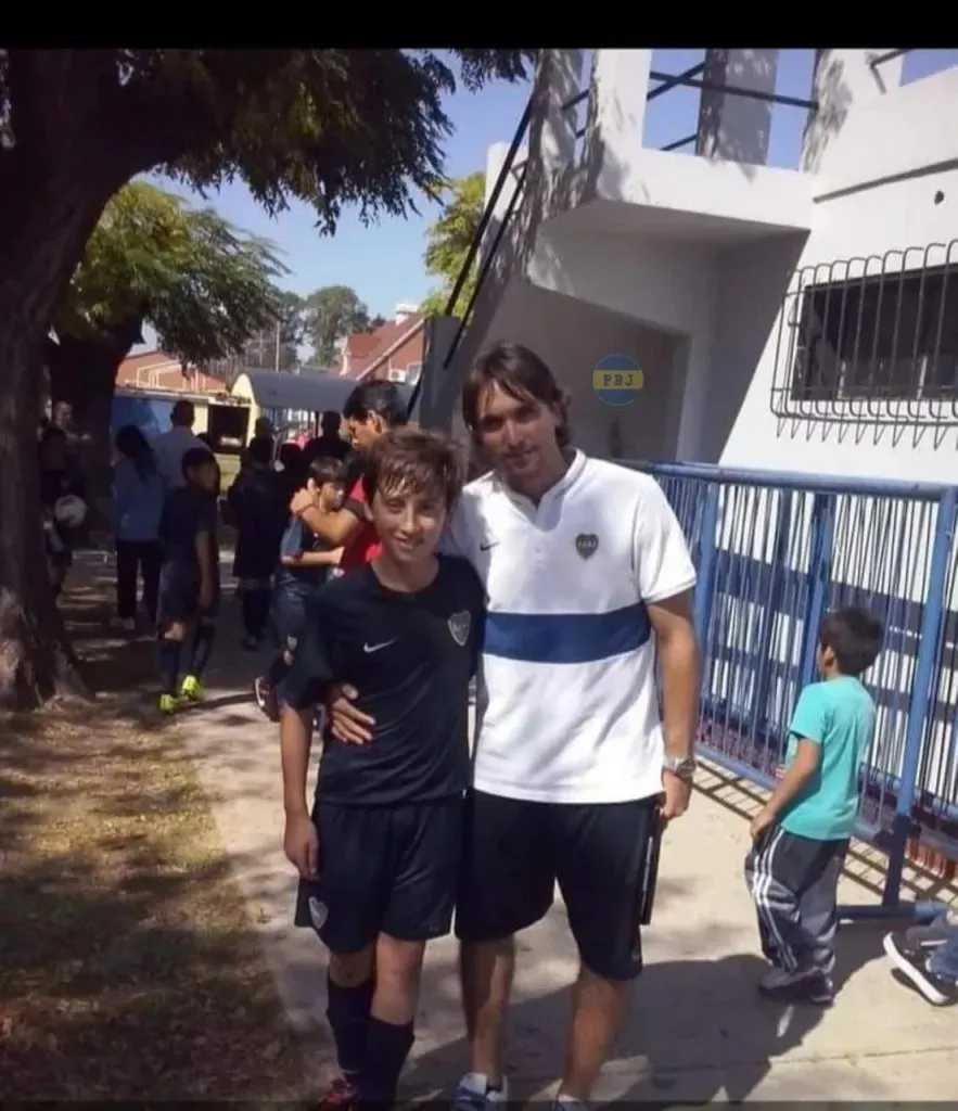 Giovanni Ferraina, de chico, junto a Diego Martínez.