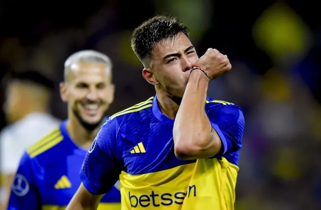 Anselmino, ¿con destino Premier? (Getty)