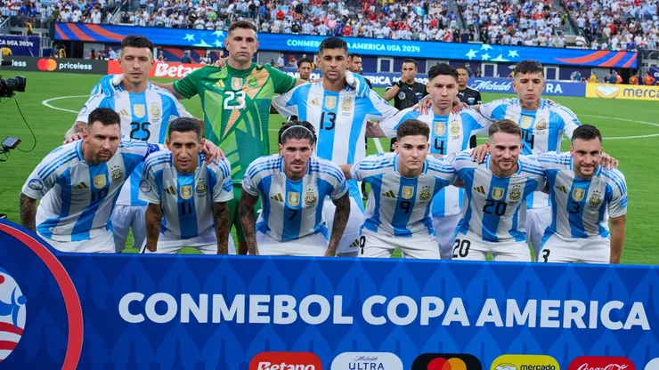 La formación confirmada de Argentina vs. Colombia.
