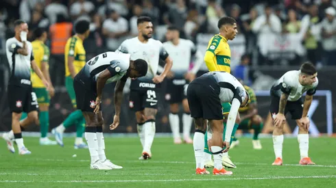 Pintadas en Corinthians entre malos resultados y una mala situación económica.