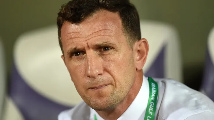 El Vasco vuelve a dirigir en Asia.