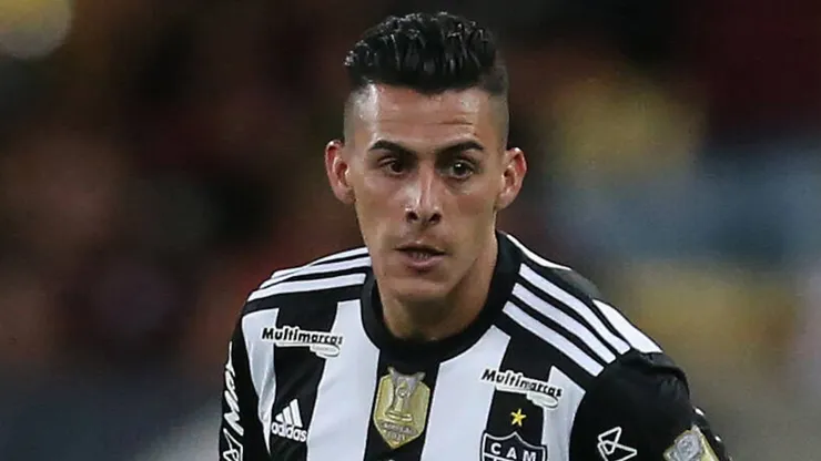 Pavón podría sumarse a un rival directo de Boca.
