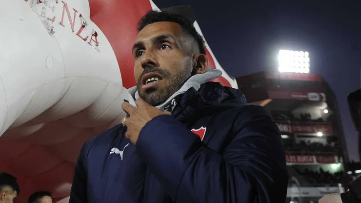 ¿Vuelve a dirigir? Un club tiene en carpeta a Tevez.