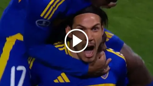 Edinson Cavani marcó un golazo.