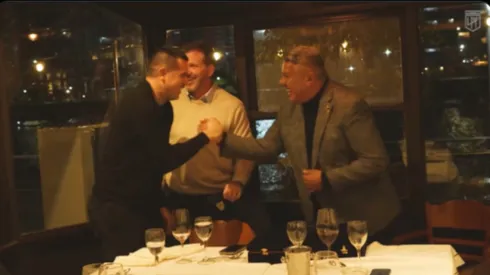 Riquelme se reunió con dirigentes del fútbol argentino y el mandamás de la CONMEBOL.