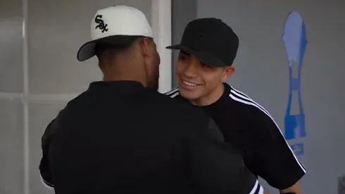 El abrazo entre Frank Fabra y Luca Langoni.