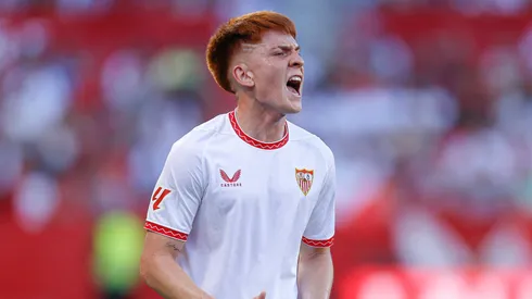 El Colo Barco deslumbra a los hinchas de Sevilla.