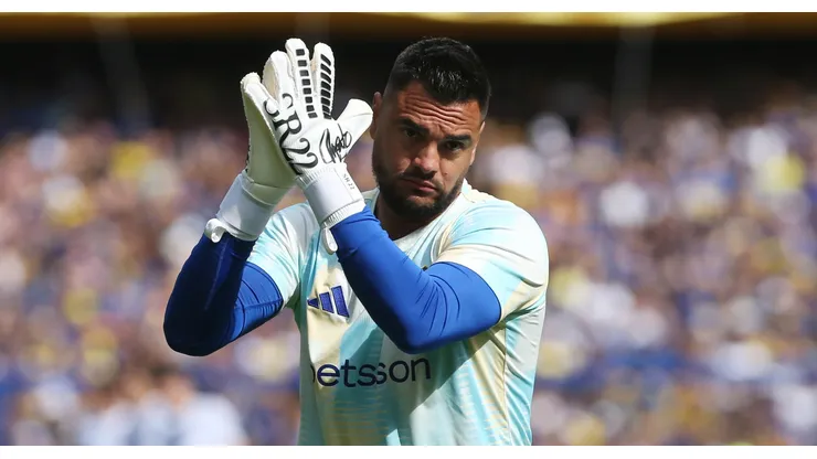 La bandera de la familia de Sergio Romero.