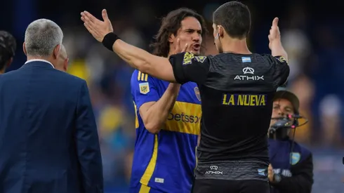 Edinson Cavani explotó contra el árbitro del Superclásico.