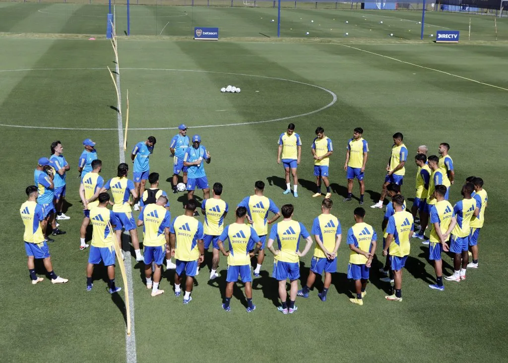 Diego Martínez en el entrenamiento de Boca.