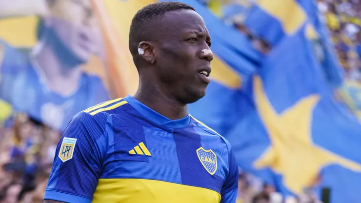 Advíncula enciende las alarmas en Boca.