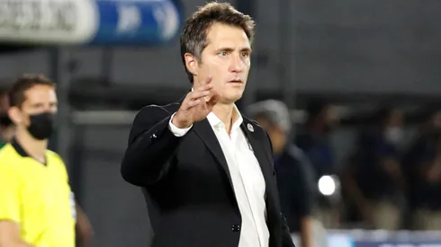 Guillermo Barros Schelotto, libre desde Paraguay.