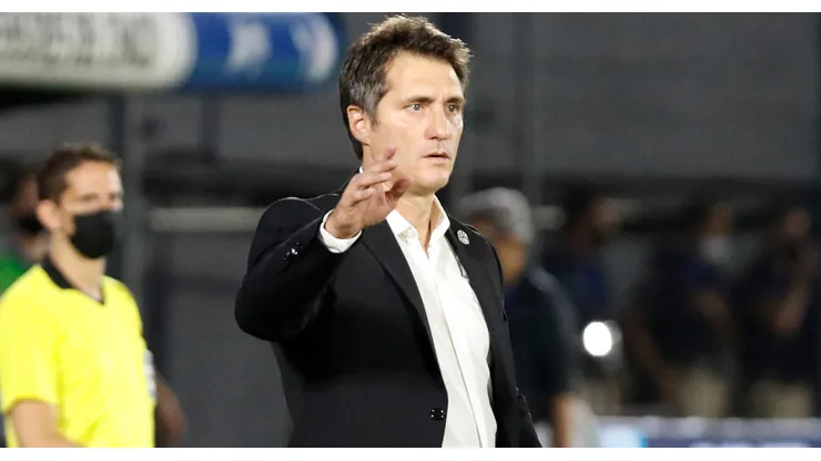 Guillermo Barros Schelotto, libre desde Paraguay.