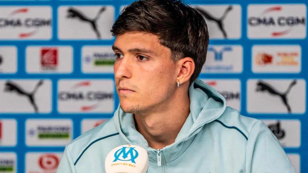 Balerdi palpitó el clásico del Marsella frente al PSG. (Ligue 1)