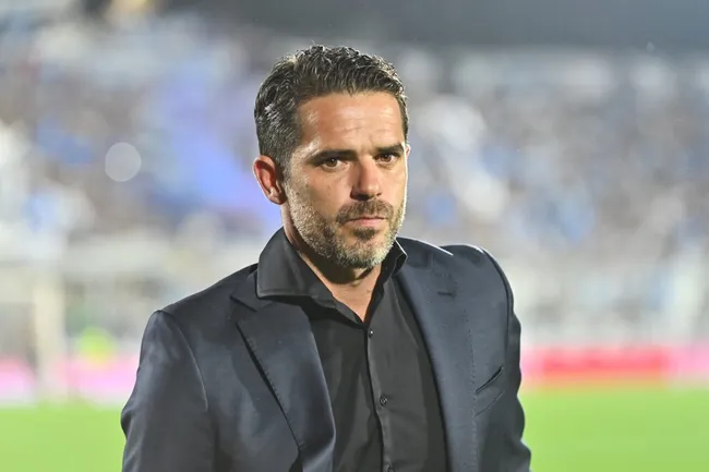 Fernando Gago piensa en la línea de 5.