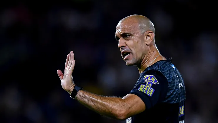 El lamento de Baliño por una jugada en Boca-Gimnasia.