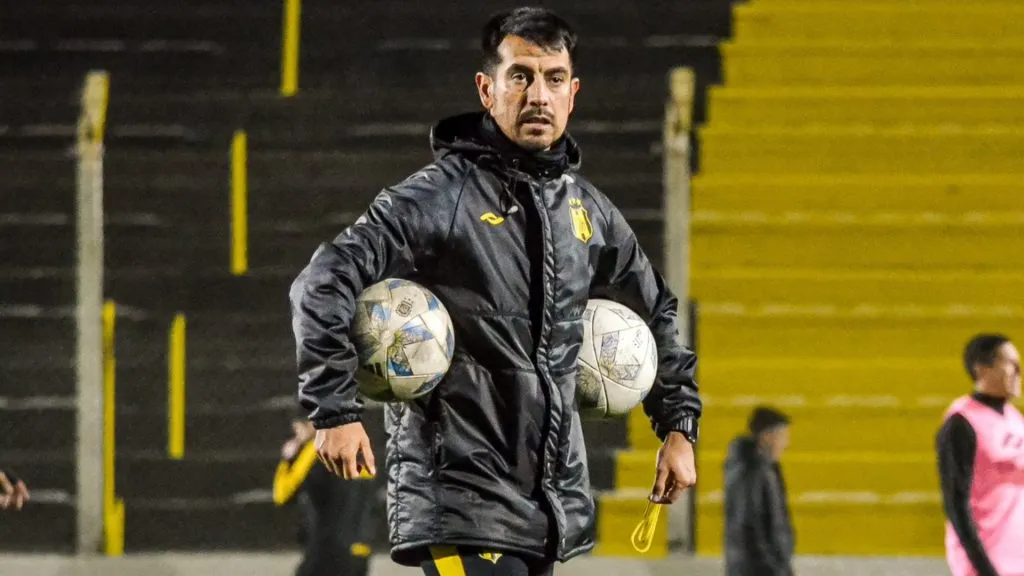 Gracián reveló su deseo de dirigir a Boca. (Deportivo Madryn Oficial)