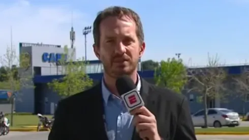 La postura de Fernando Gago con Frank Fabra.