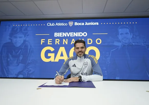 Gago inició su ciclo en el club de sus amores.