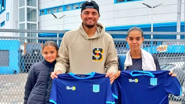 Sergio Romero visitó el Cilindro de Racing