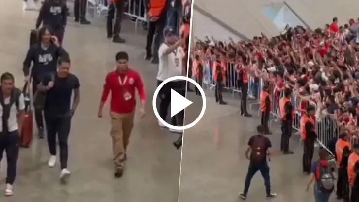 Los hinchas de Chivas abuchearon a Gago.
