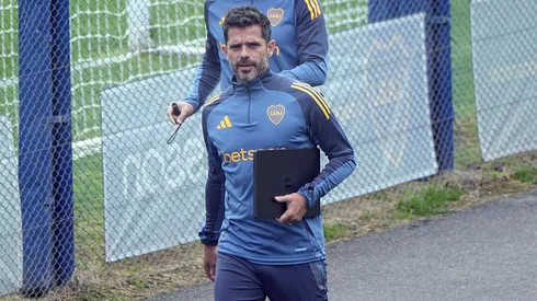 Fernando Gago ya piensa en la formación titular de Boca vs. Vélez.