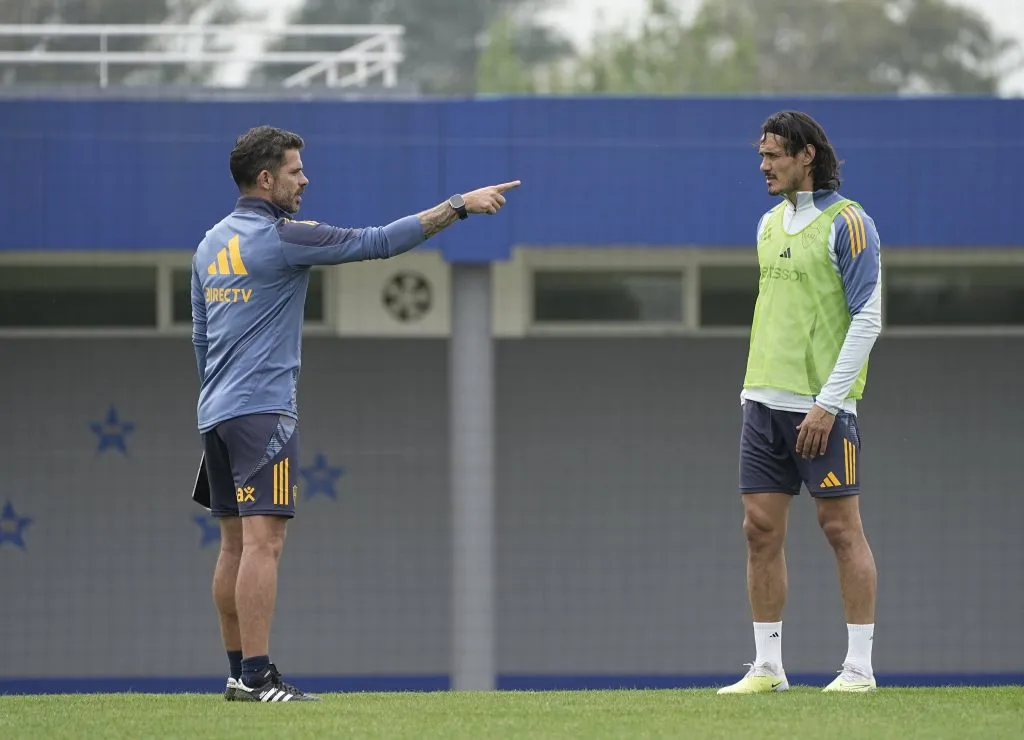 Gago junto a Cavani en el entrenamiento de Boca. (Imago)