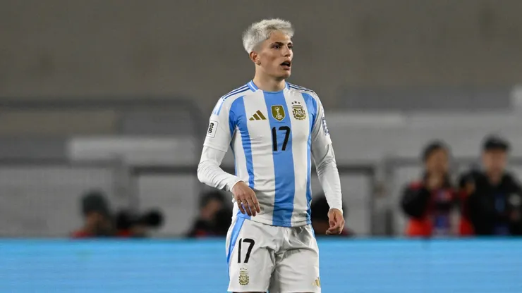 Garnacho podría jugar su primer partido en La Bombonera.