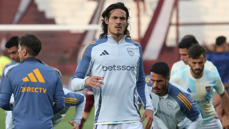Cavani dejó un mensaje en X (Twitter) a las 3 de la mañana.