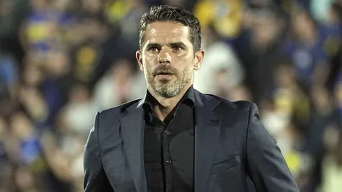 Fernando Gago buscará su primer triunfo ante Lanús.