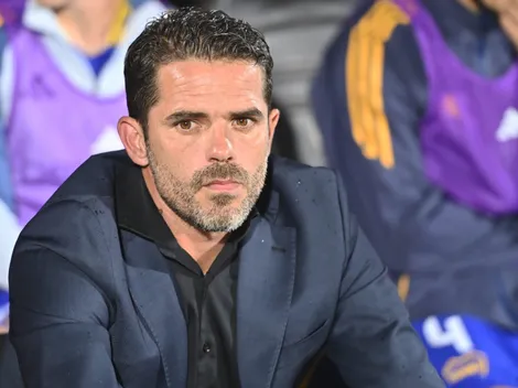 Fernando Gago probó 2 equipos en la práctica de Boca sin Cavani ni Figal