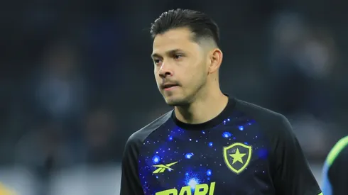 Óscar Romero recibió una fuerte noticia en Botafogo.