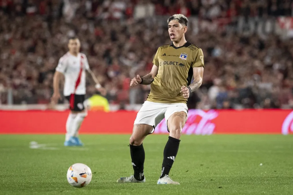 En la temporada 2024, Carlos Palacios se destacó como volante ofensivo en Colo Colo. (Imago)